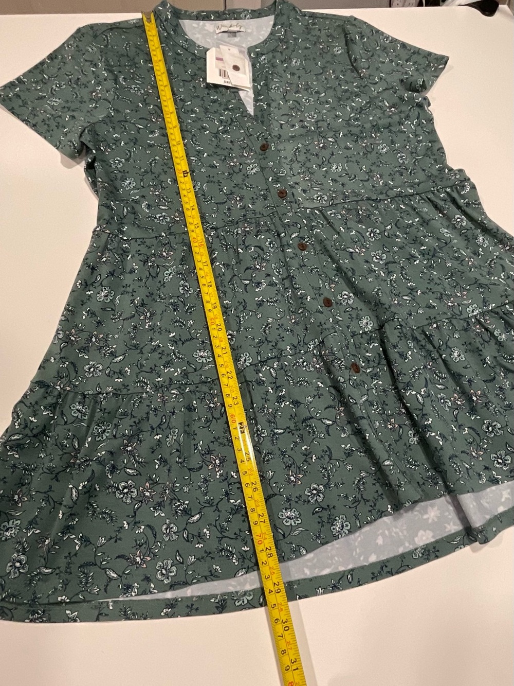 Wonderly Teal Green Floral Button-Tiered Short Sleeve Tunic - Picture 5 of 10